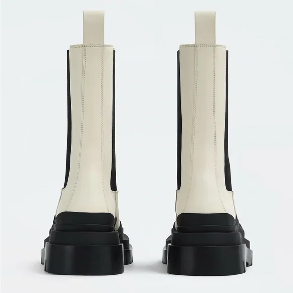 Bottega Veneta Tire Chelsea Boot in Sea Salt NWT  $1450 EU 38 - Picture 6 of 16